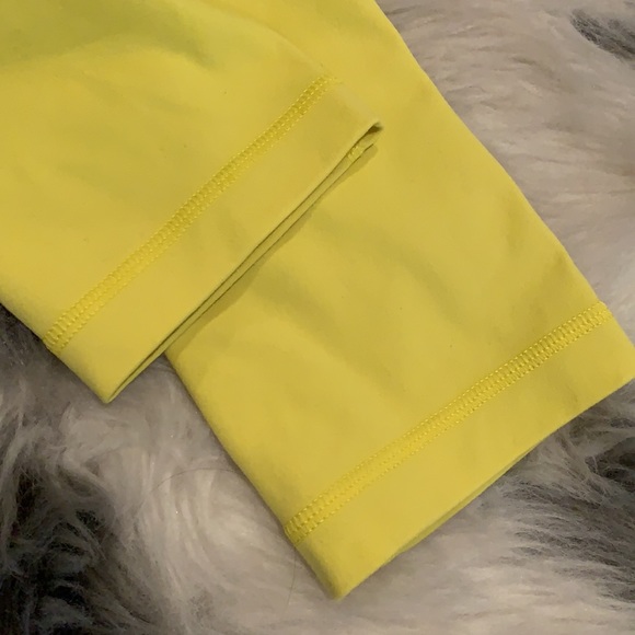 Lululemon☀️crop yoga pants - Picture 7 of 12